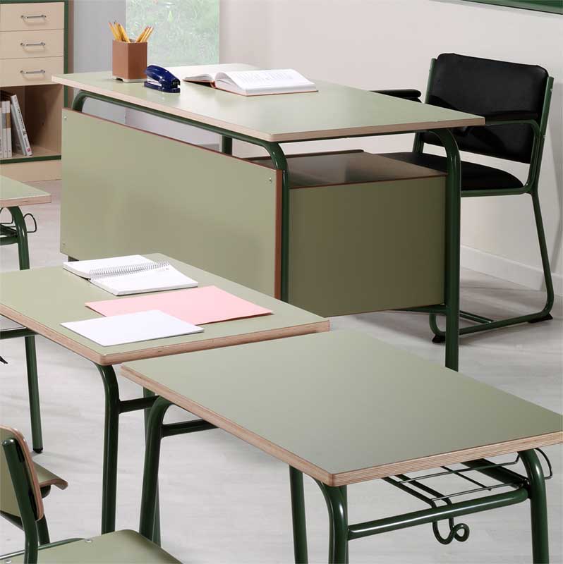 MESAS Y SILLAS DE PROFESOR