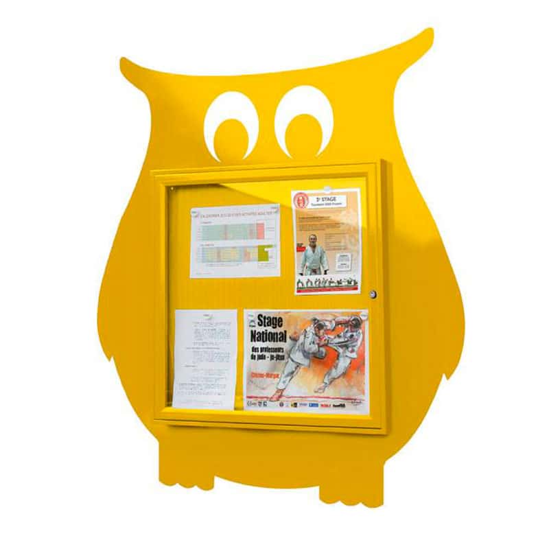 vitrina-tematica-buho-amarillo-1