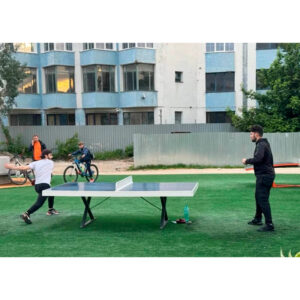 Mesa de ping-pong exterior antivandálica VMOTCF color azul para colegios, institutos y parques públicos.
