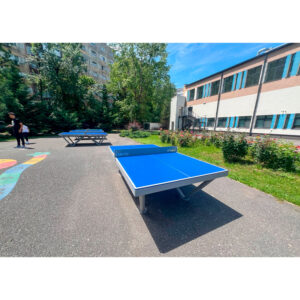 Mesa de ping-pong exterior antivandálica VMOTCF color azul para colegios, institutos y parques públicos.