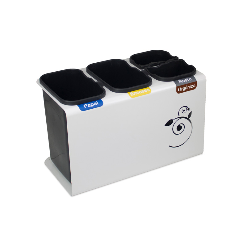 Papelera compacta de cuatro residuos Luna fabricada en acero con vinilo decorativo en el frontal y cuatro aberturas superiores identificadas para orgánico, papel y envases etc.